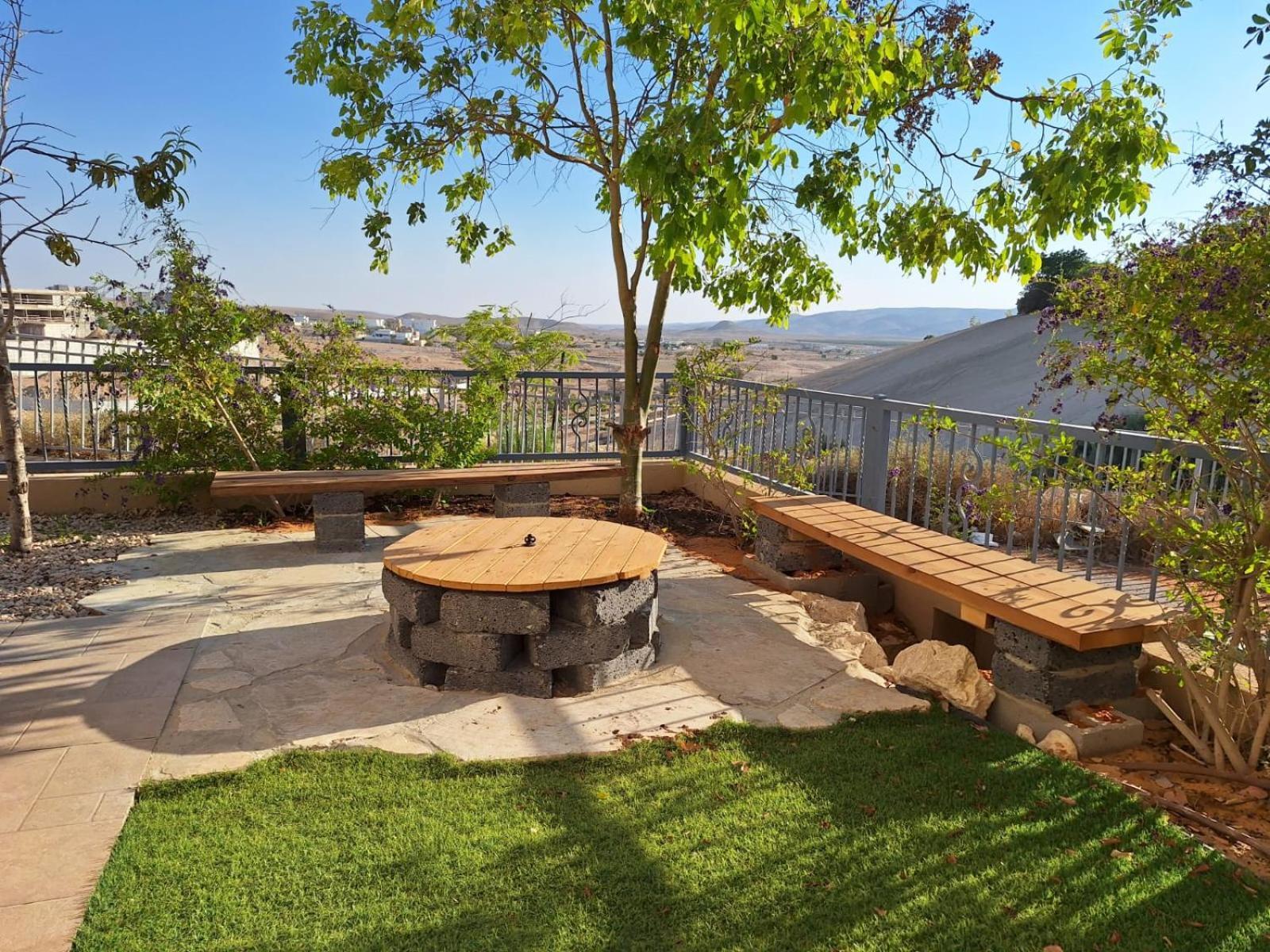 אתנחתא- משפחתי - Etnachta- A Family Hosting Unit Apartment Yeroham